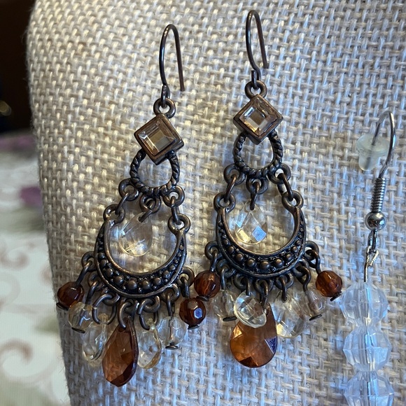 SEVEN BEAUTIFUL PAIRS OF PIERCED EARRINGS - Picture 13 of 13